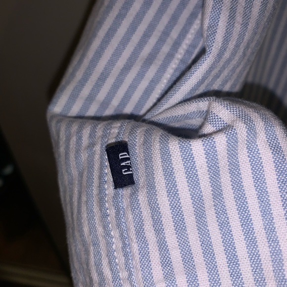 GAP PREPPY STRIPED BUTTON DOWN - Picture 3 of 5